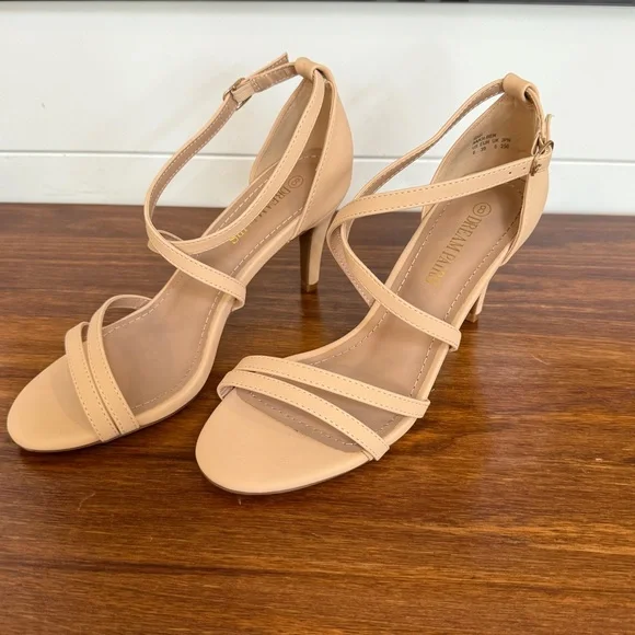DREAM PAIRS Nude Strappy Heels Ankle Strap Stiletto Sandals Size 8 - Picture 3 of 5